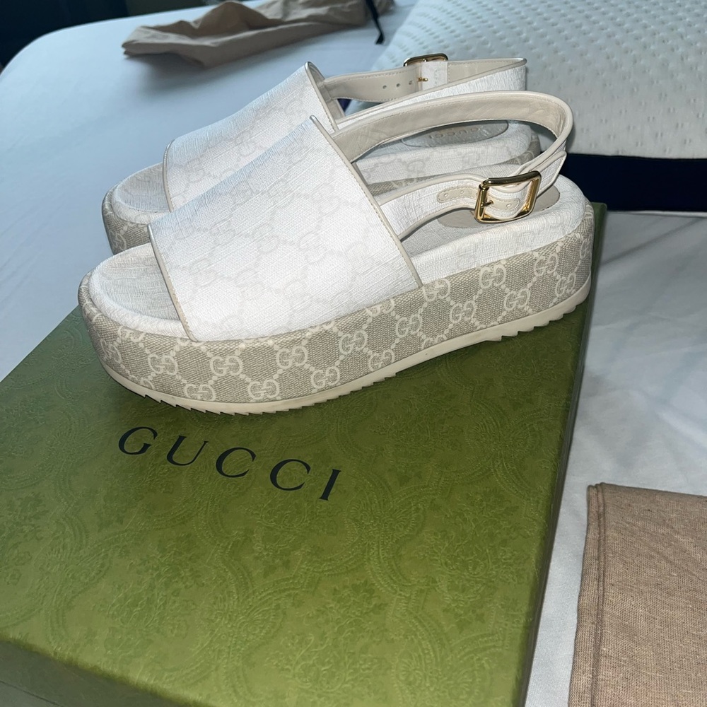 Size 38 white Gucci Platform Sandals